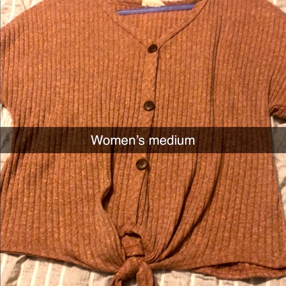 Women’s top - Picture 1 of 1